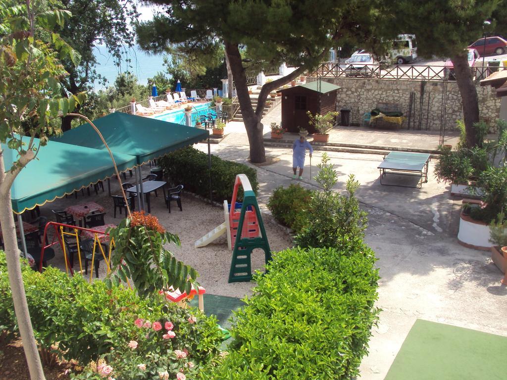 Hotel Piccolo Paradiso Di Rodi Garganico Ngoại thất bức ảnh