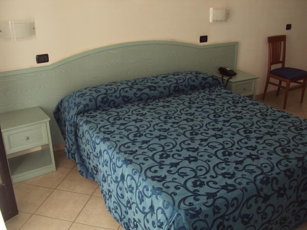 Hotel Piccolo Paradiso Di Rodi Garganico Ngoại thất bức ảnh