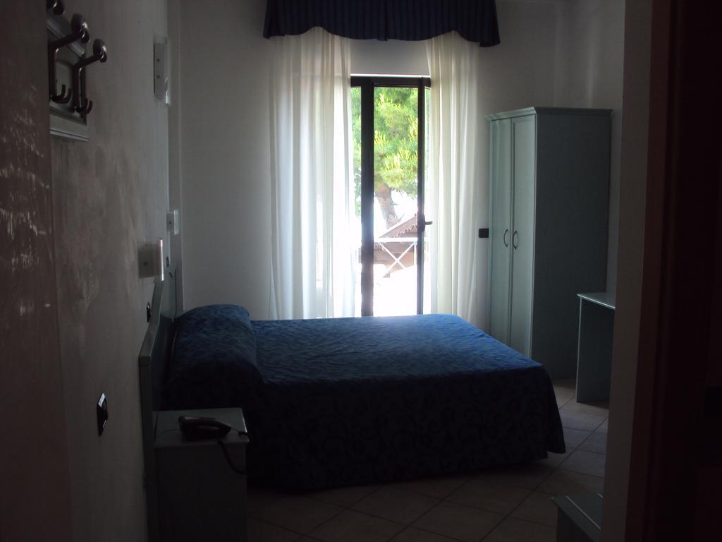 Hotel Piccolo Paradiso Di Rodi Garganico Ngoại thất bức ảnh