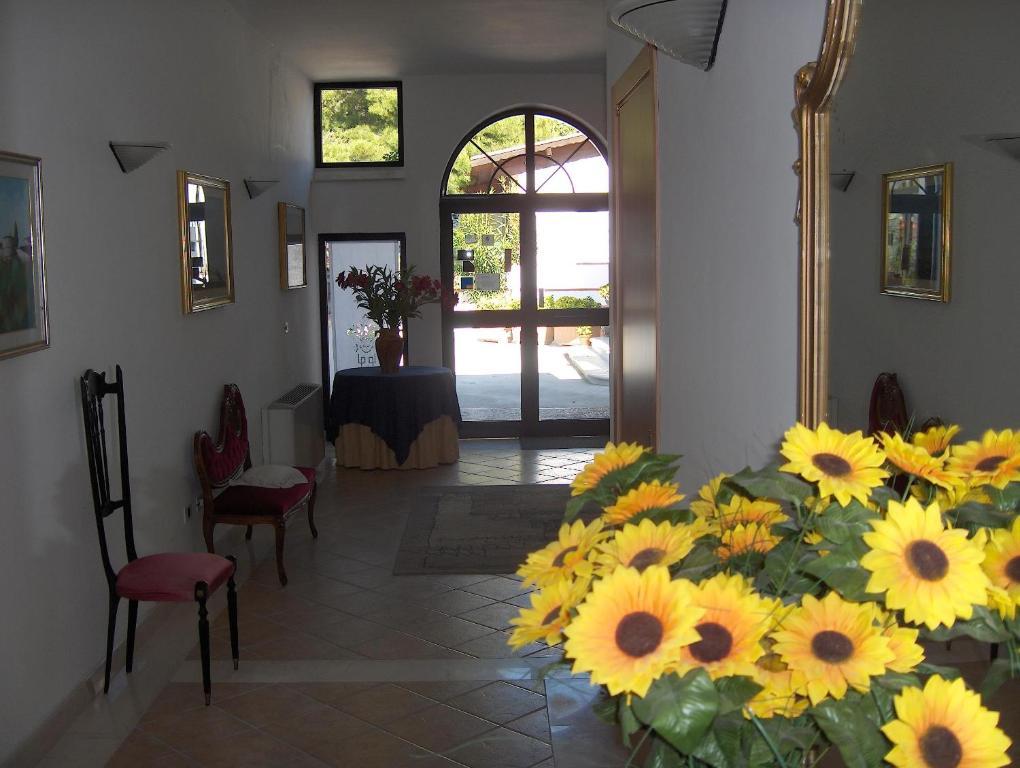 Hotel Piccolo Paradiso Di Rodi Garganico Ngoại thất bức ảnh