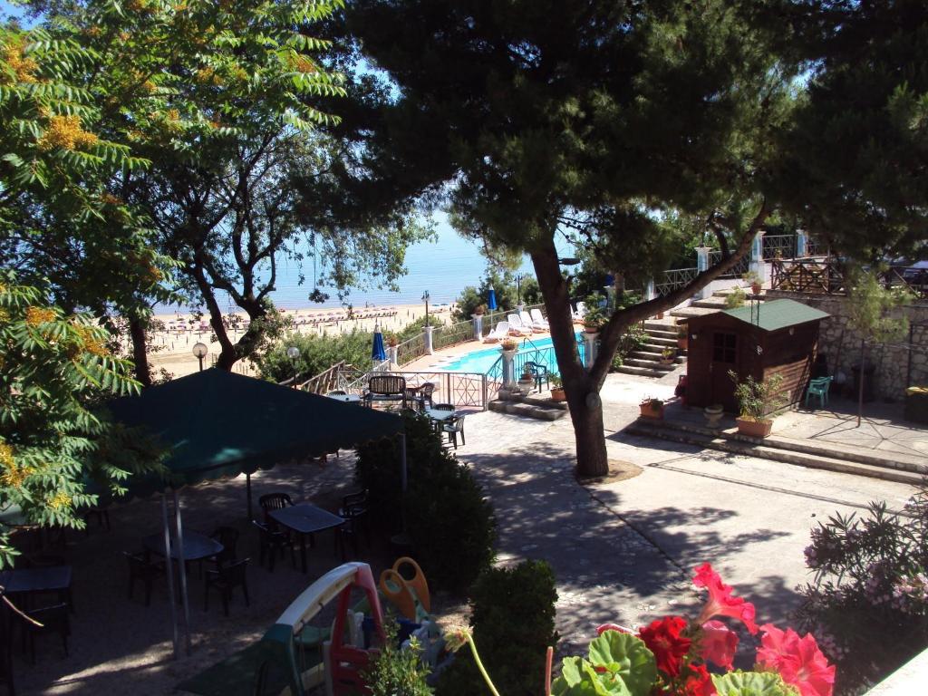 Hotel Piccolo Paradiso Di Rodi Garganico Ngoại thất bức ảnh