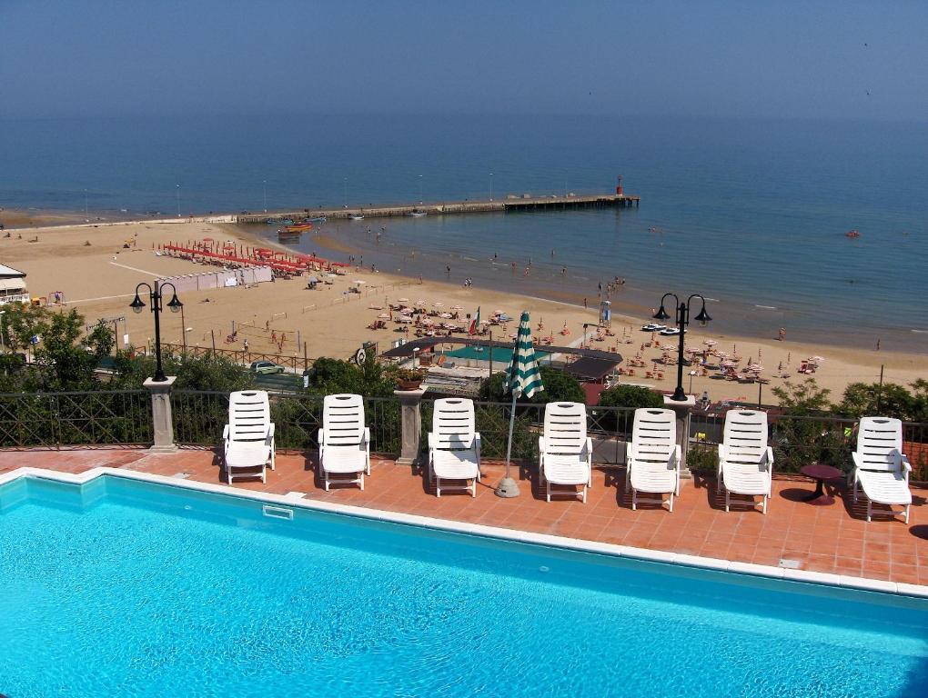 Hotel Piccolo Paradiso Di Rodi Garganico Ngoại thất bức ảnh